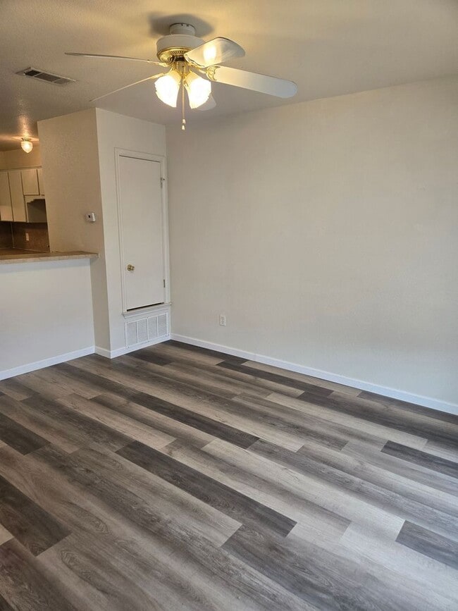 4400 Sylvia Dr Unit B