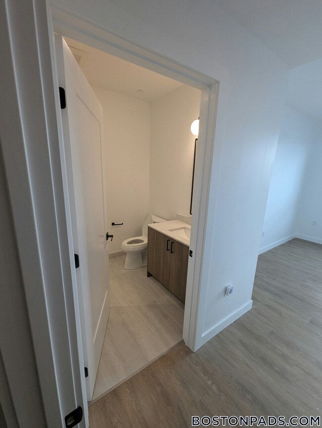 Photo - 199 Gardner St Unidad 403