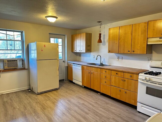 Photo - 544 Valley Rd Unit A