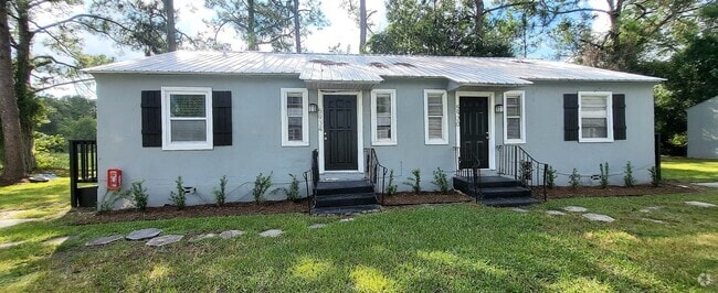 Building Photo - Renovated 2 Bedroom Jacksonville Heights A... Rental