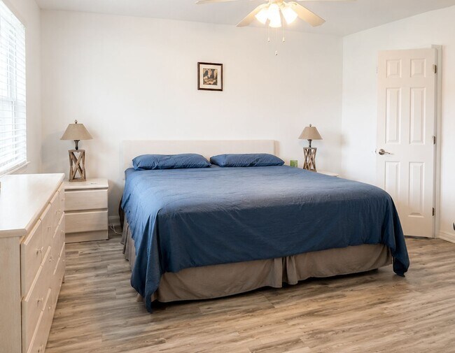 Photo - 3150 Seasons Way