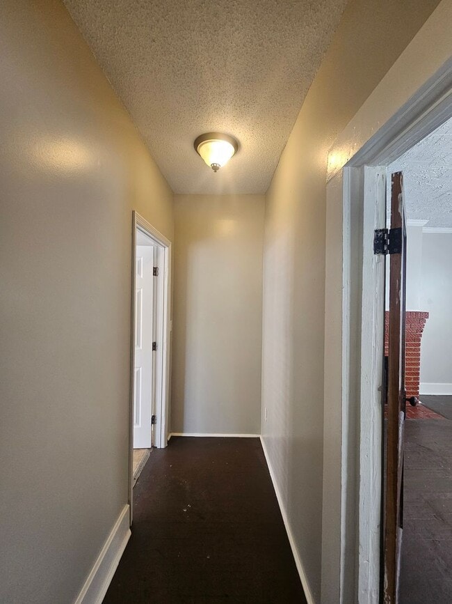 Photo - 1033 E 5th St