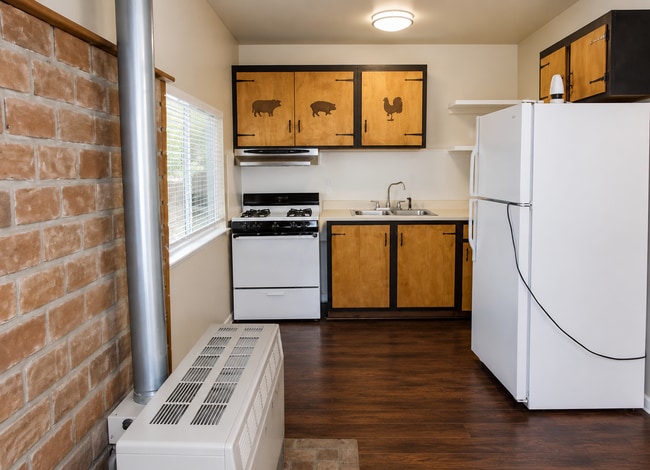 Photo - Charming Foresthill Cottage