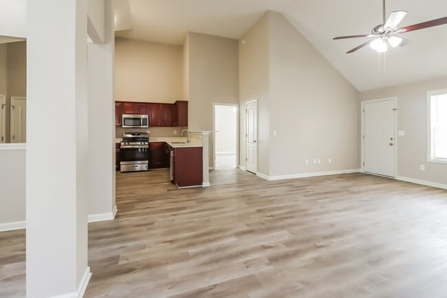 215 Gilliam Ct