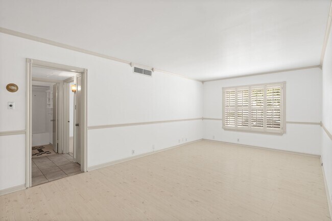 Photo - 2601 Bellefontaine Unit B105