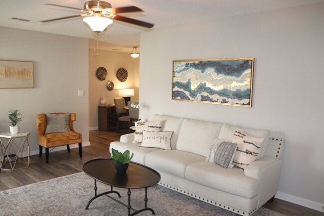 Photo - Laurelwood Apartment Homes