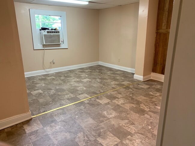 Bedroom - 24 2nd St SW Unit B