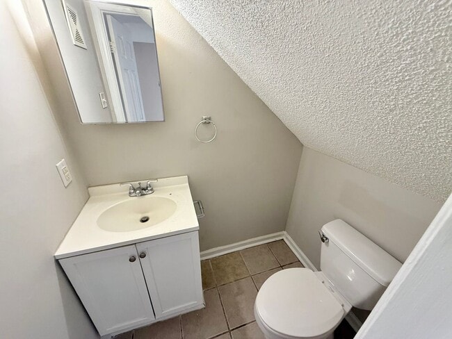 Photo - 1132 Montcalm St