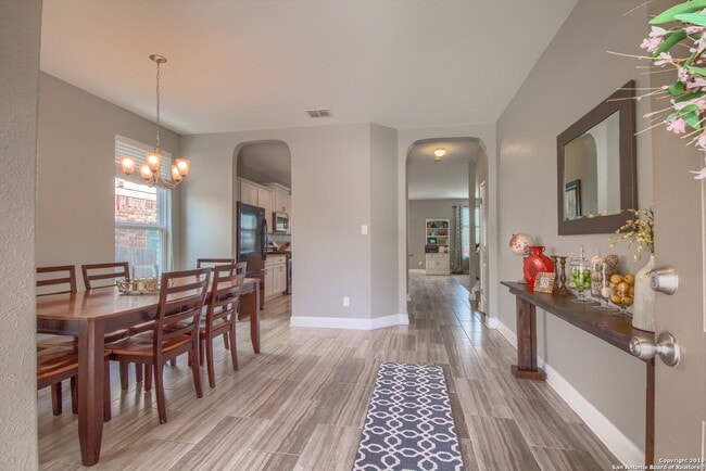 Photo - IMMACULATE HOME IN ALAMO RANCH AT 50% OFF THE 1ST MONTH'S RENT!!!