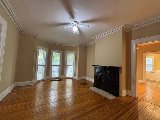 Building Photo - 7 Lafayette Pl Unit DN