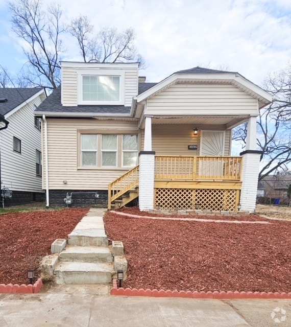 Building Photo - 16634 Lilac St Rental