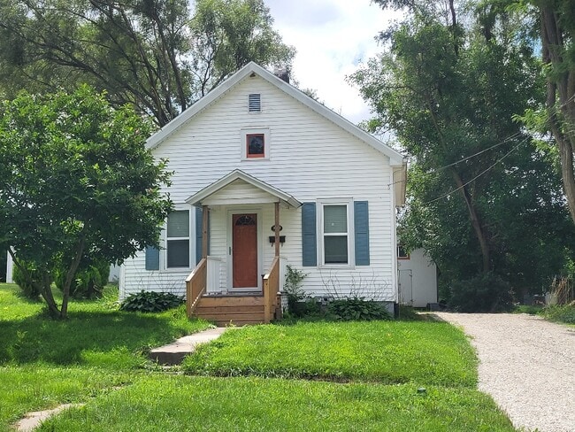 Photo - 1033 E 6th Ave House