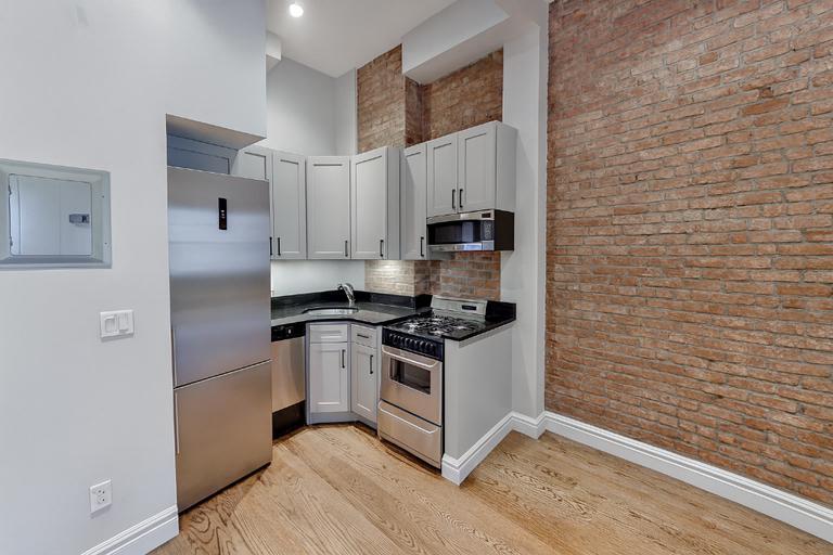 Photo - 138 E 16th St Unidad 4A