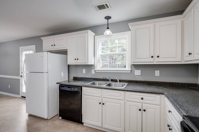 Photo - 716 Whispering Willow Way