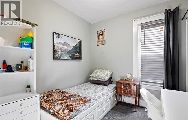 Photo - 374 Rankin Ave