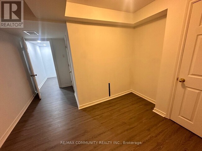 Photo - 18 Hearth Pl