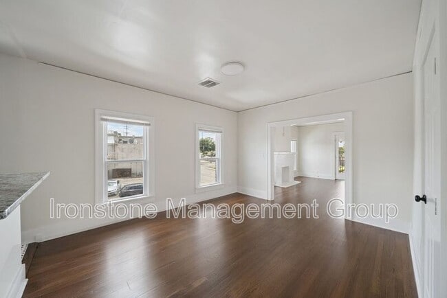 Photo - 1435 S Peoria Ave