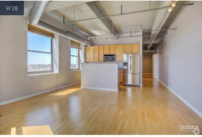 Building Photo - 1550 S Blue Island Ave Unit 800 Rental