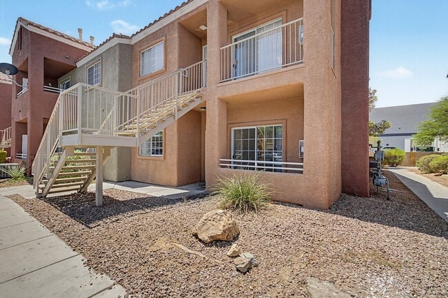 Photo - 4730 E Craig Rd