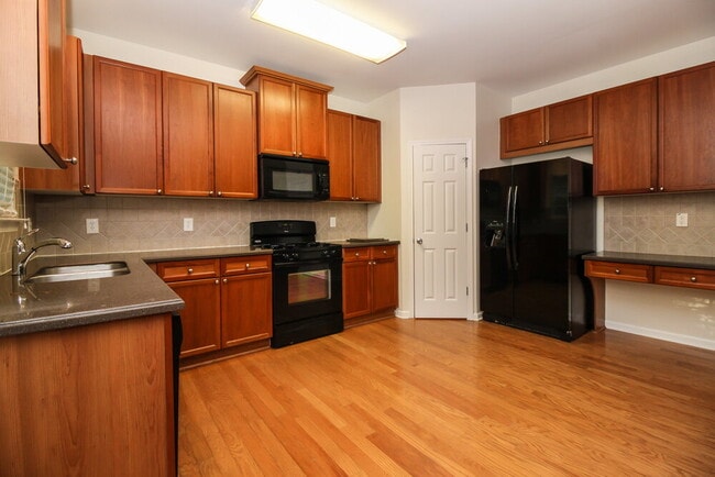 Photo - 129 Lilyfield Ln