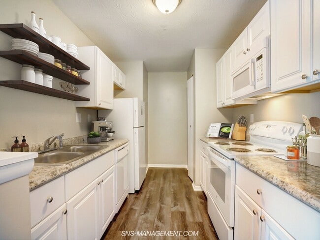 Photo - Southland Greens Apartments