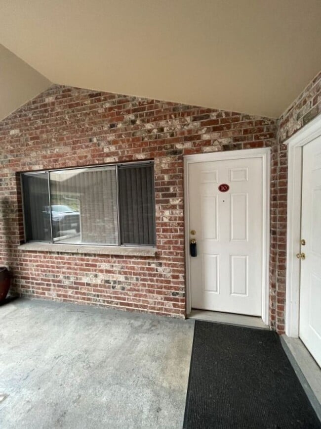 Photo - 2Bd/1.5Ba Lynnwood Townhouse