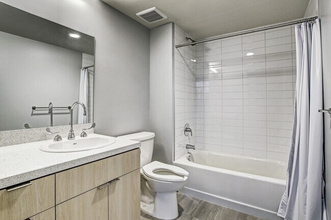 Photo - 3113 St Charles St Unit 300