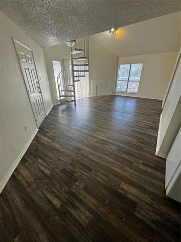 Building Photo - 3536 W Buckingham Rd Unit 421