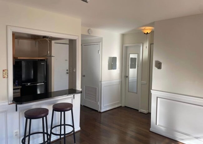 Photo - 6001 Arlington Blvd Unidad 503