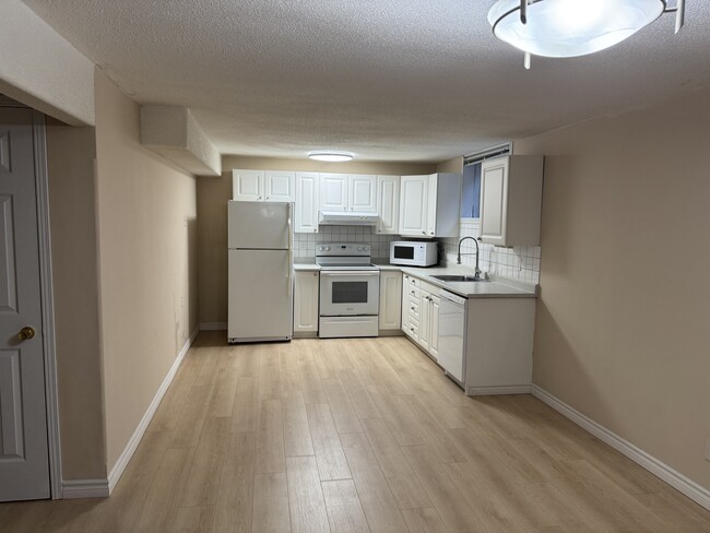 Photo - 167 Hanmer St E Unit 167 Hanmer Street East