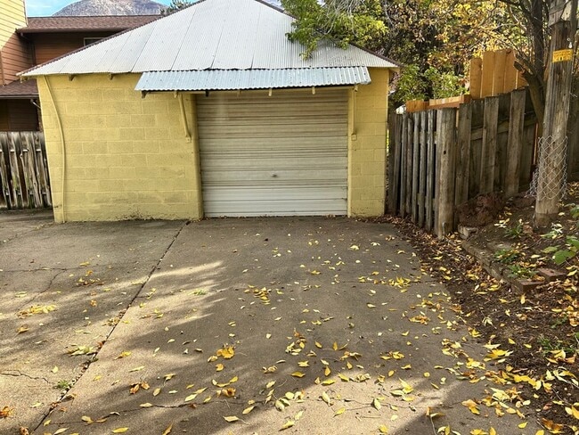 Photo - 3580 Van Buren Ave