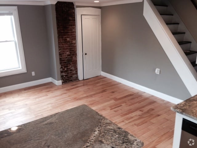 Building Photo - 282 Brackett Street Rental