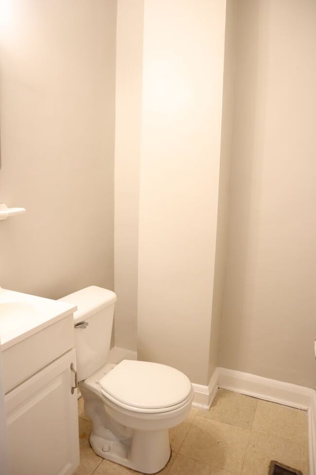 Photo - TOWNHOUSE AVAILABLE FOR RENT IN THE BEAUTIFUL BELEVDERE SQUARE NEIGHBORHOOD!!!!