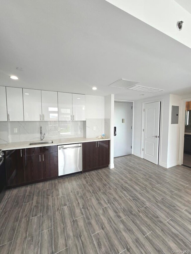 Photo - 65-18 Austin St Unit 7E