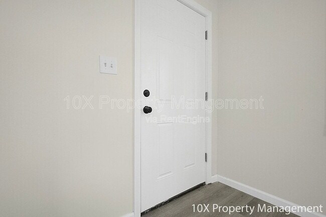 Photo - 683 S Wheatland Ave