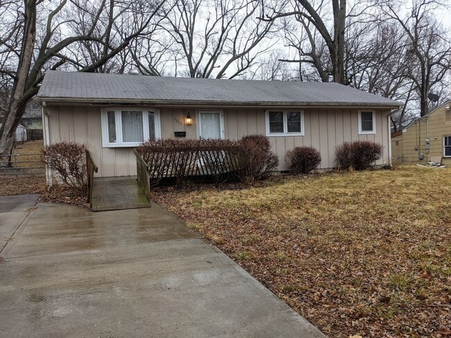 Building Photo - 4803 Appleton Ave