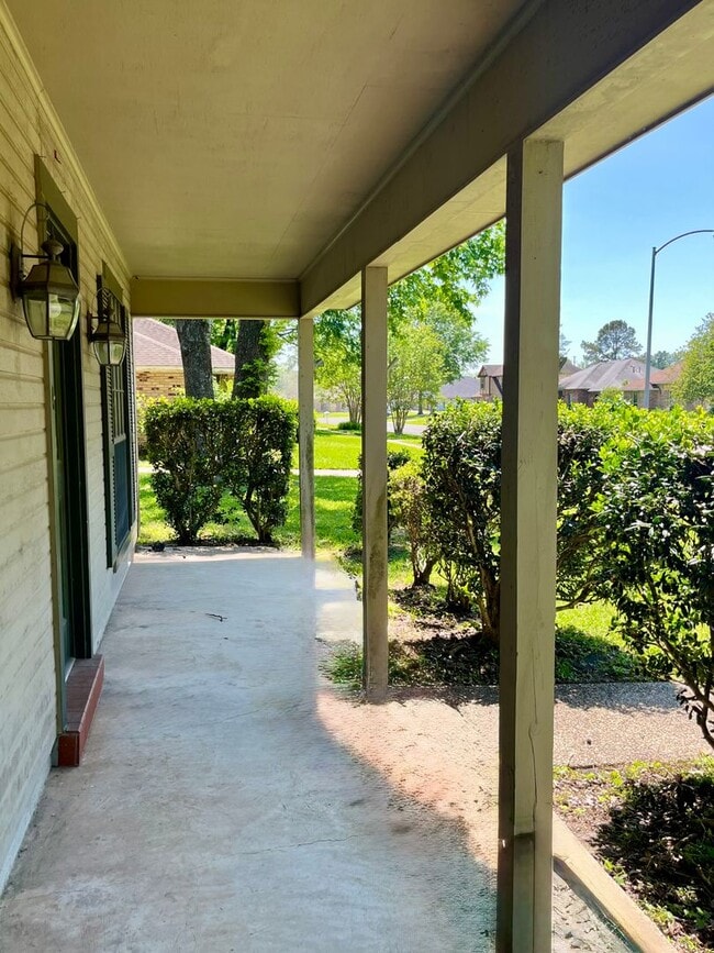 Photo - GREAT LOCATION IN HICKORY RIDGE