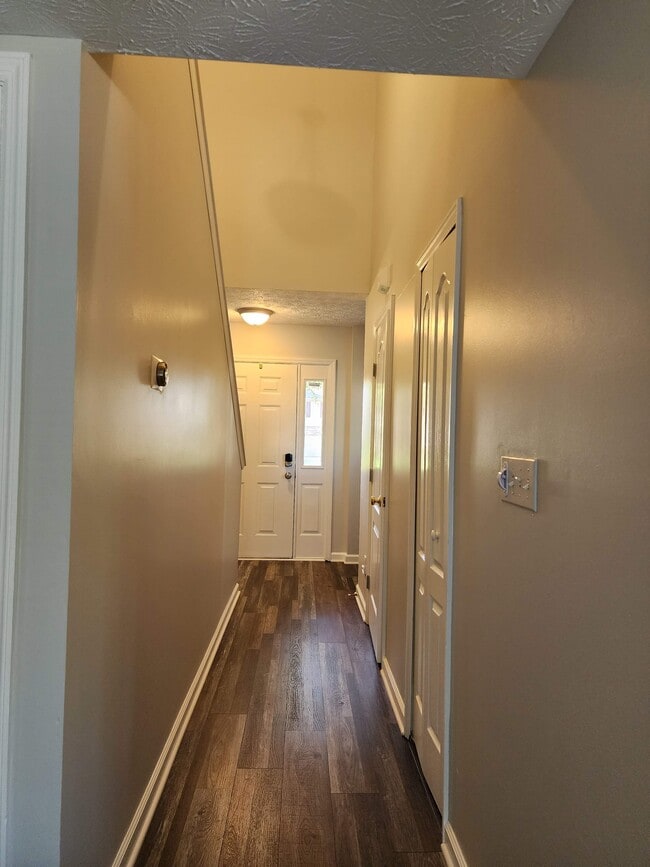 Photo - 1146 Deercreek Dr