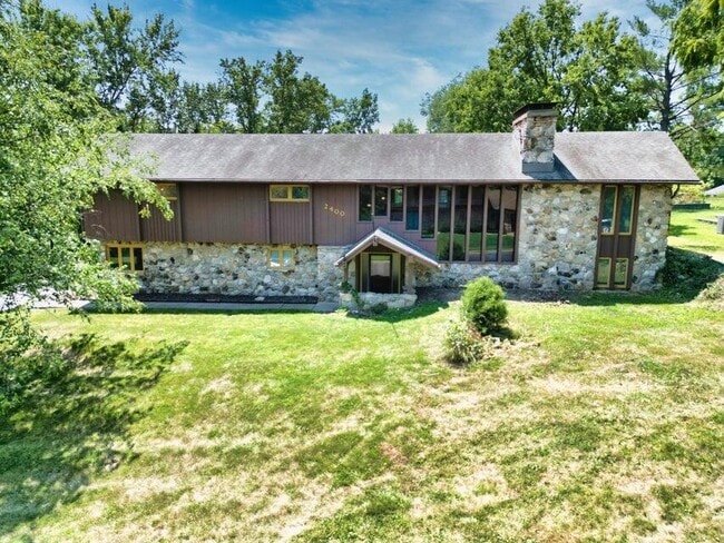 Photo - 2400 Ridgefield Rd