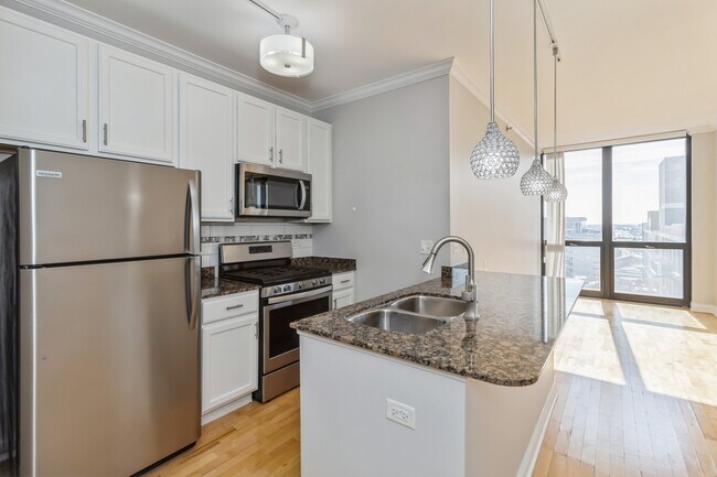 Photo - 210 S Desplaines St Unit 1506