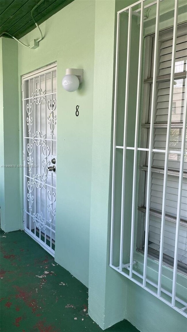 Photo - 701 S Royal Poinciana Blvd Unit 8