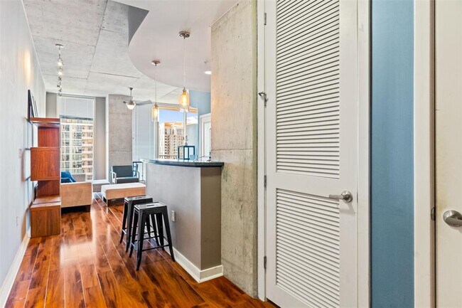 Photo - 360 Nueces St Unit 2006