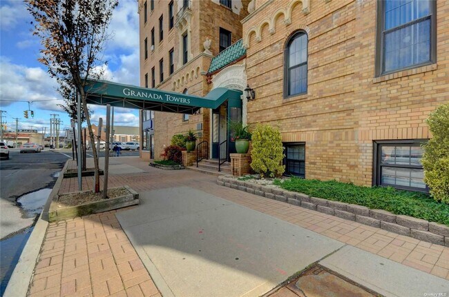 Photo - 310 Riverside Blvd Apartment Unit 4i