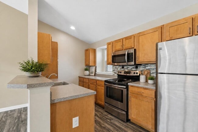 Photo - Saratoga Crossing Apartments & Townhomes