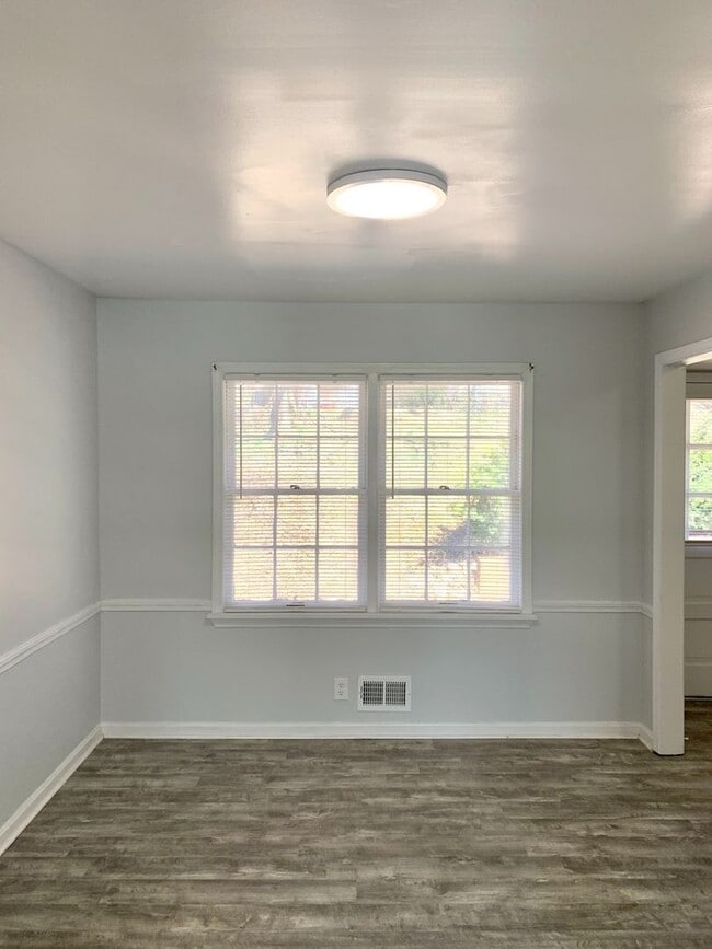 Photo - 3311 Mid Dale Ln