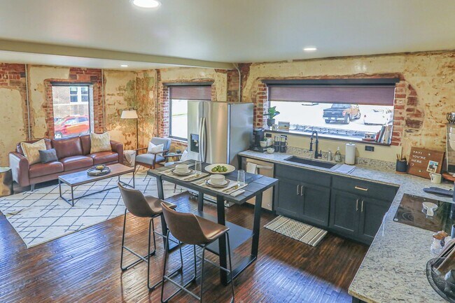 Photo - Velencia Apartments