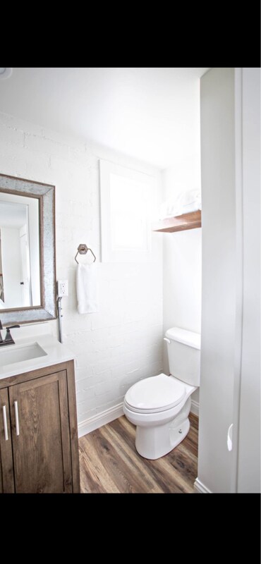 Photo - 396 N Elm St Unidad 3