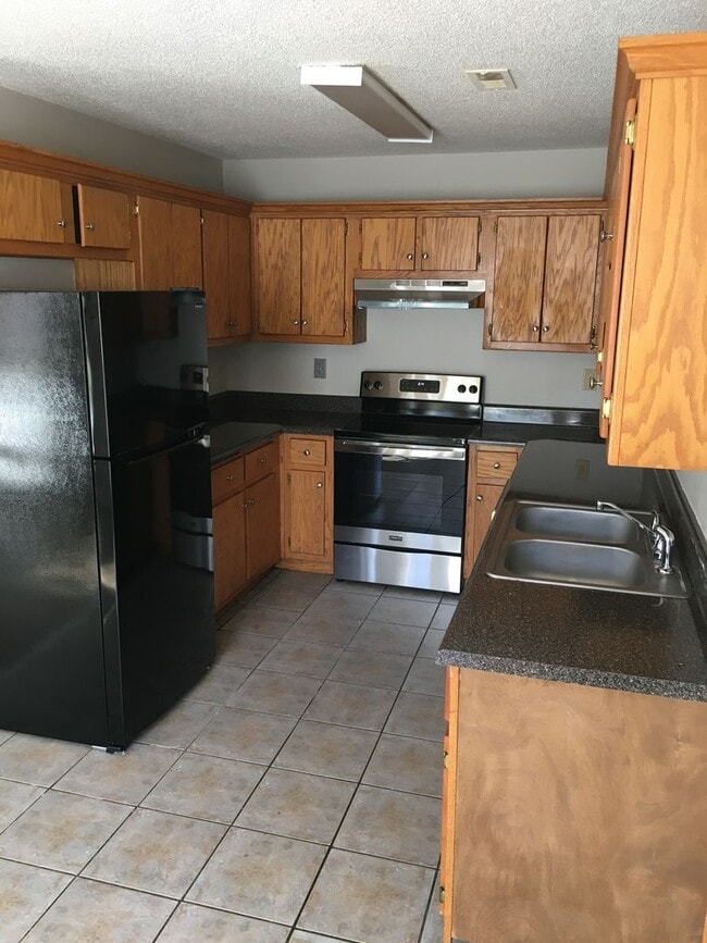 Photo - 351 Leafmore Rd SW Unit Apt A