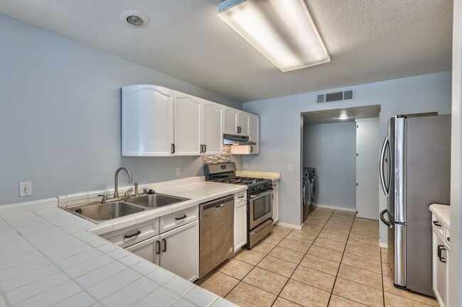 Photo - 7736 Allerton Ave