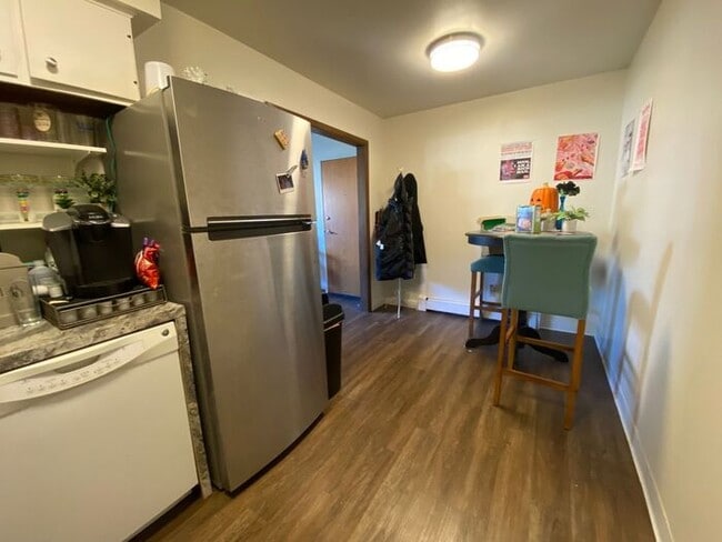 Photo - $1,300 | 2 Bedroom, 1 Bathroom Apartment |...
